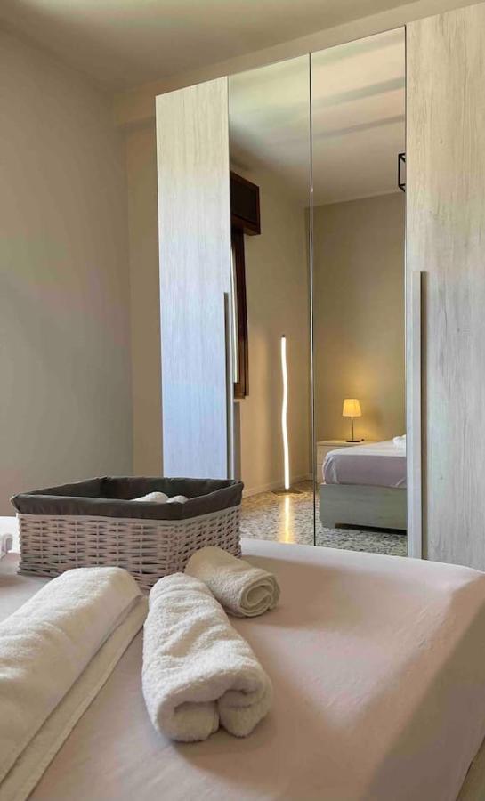 Lotus Home Eleganza E Accoglienza A مانتوفا المظهر الخارجي الصورة