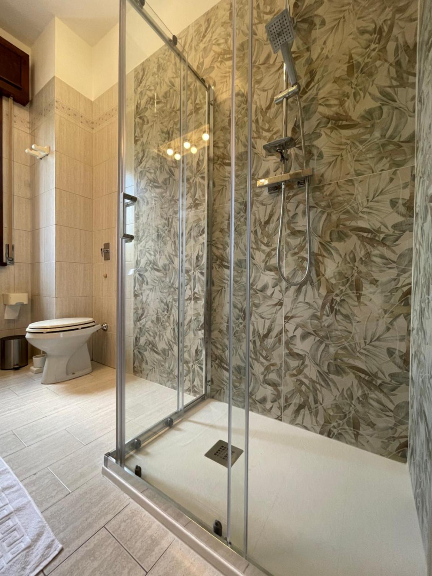 Lotus Home Eleganza E Accoglienza A مانتوفا المظهر الخارجي الصورة